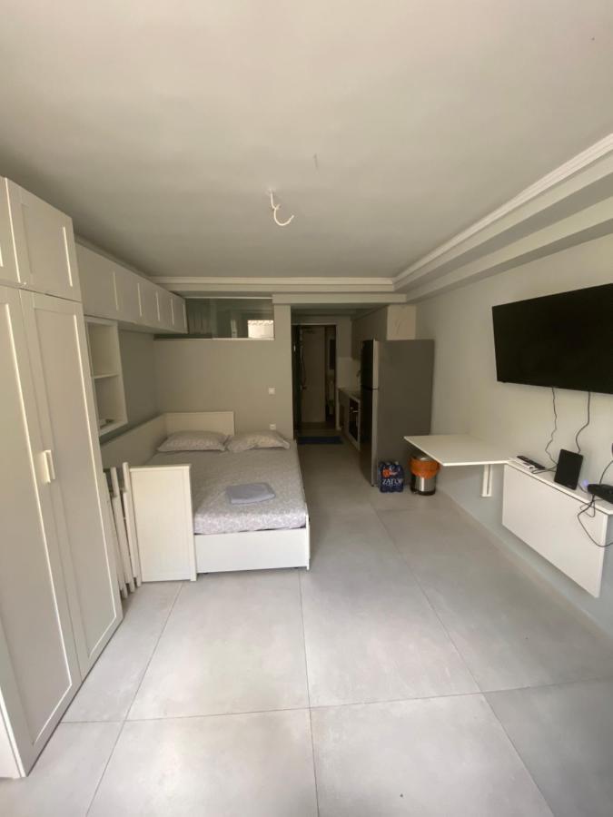 Minimalist Studio Behind Hilton Hotel Athen Exterior foto